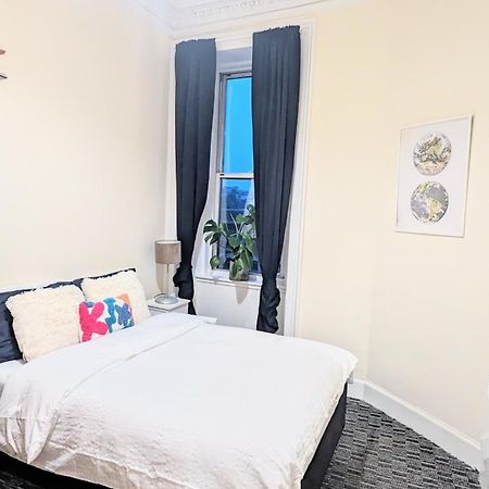 Edinburgh City Center Haymarket Double Room Exterior foto