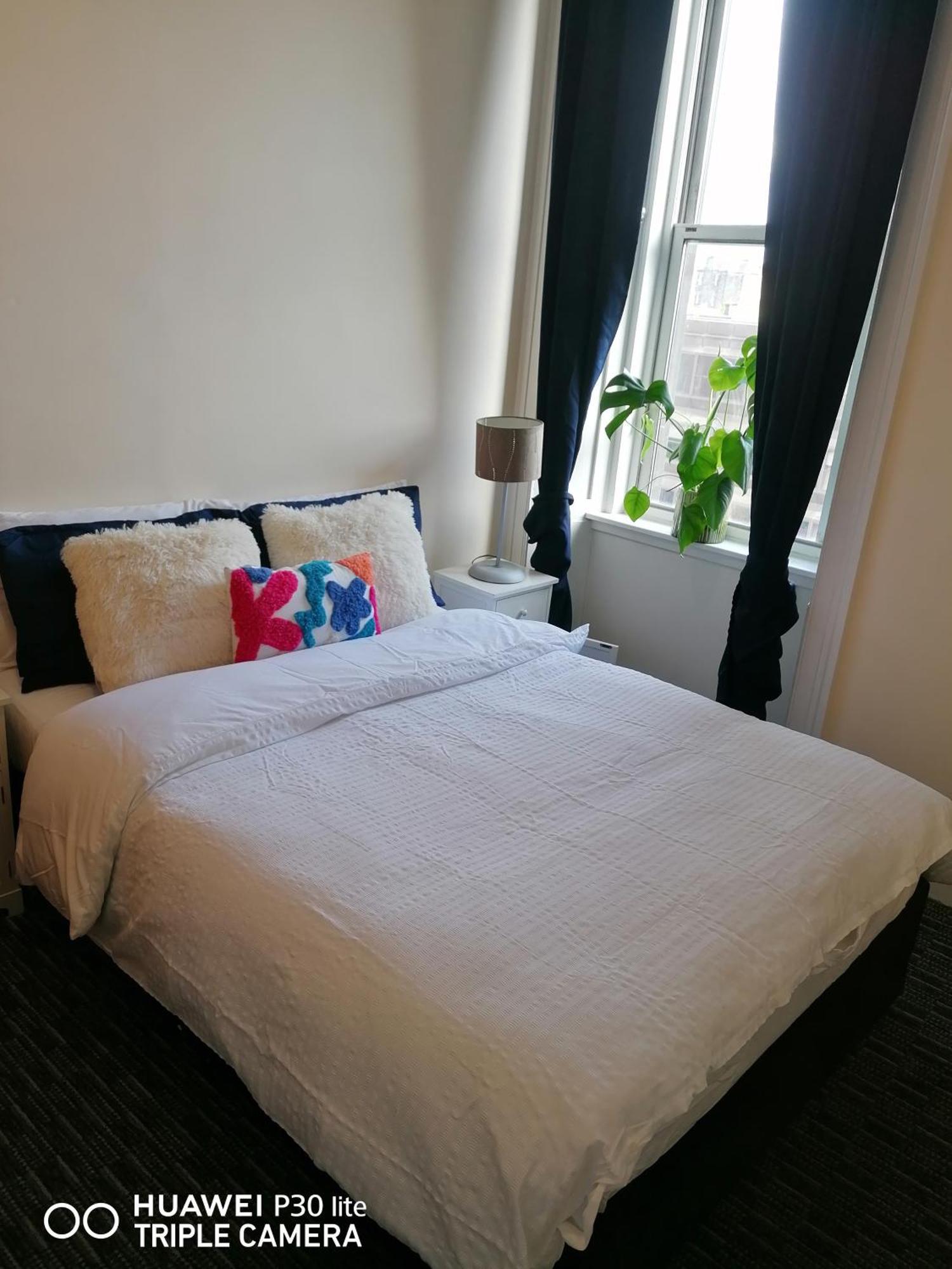 Edinburgh City Center Haymarket Double Room Exterior foto